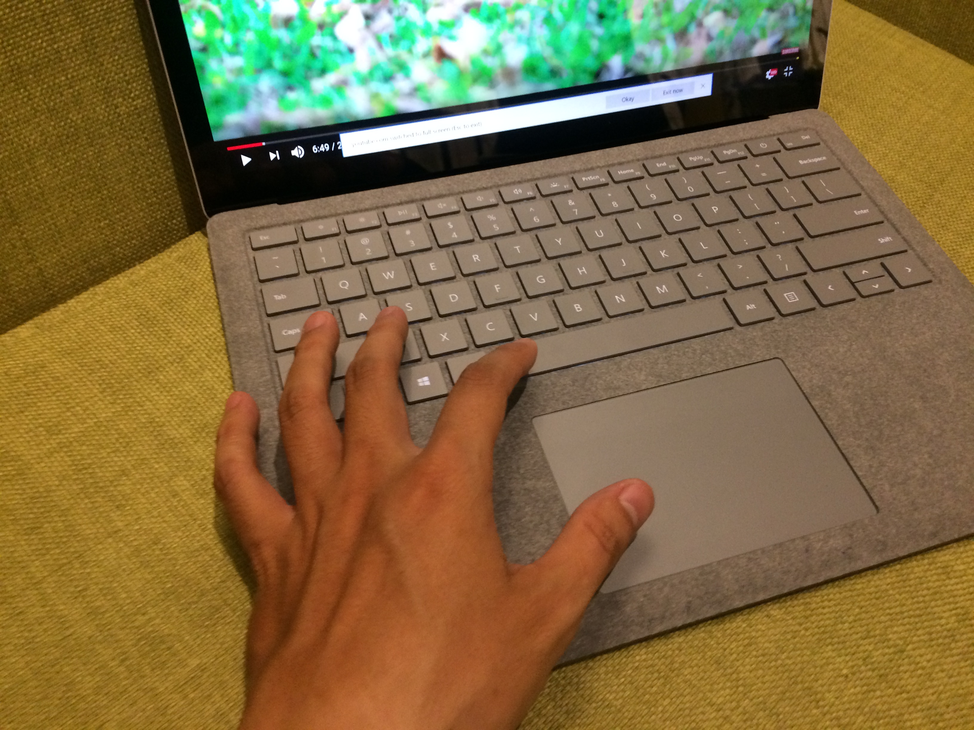 surface-laptop-cu-hcm
